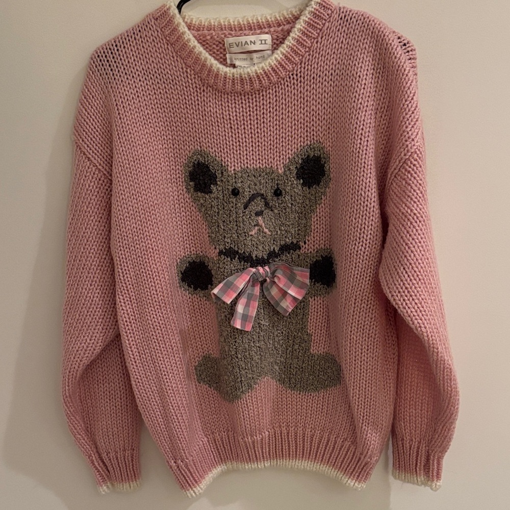 Vintage baby pink hand knitted bear sweater size large